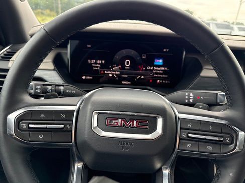 Used 2026 GMC Acadia Elevation w/ Elevation Premium Package FWD image 27