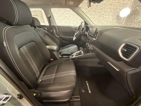 New 2026 Hyundai Venue SEL FWD image 12