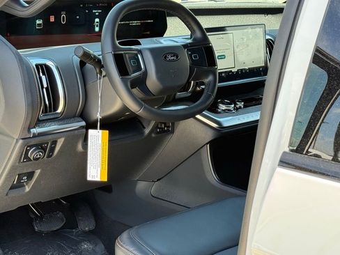 New 2026 Ford Expedition Tremor image 6