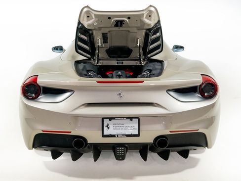 Used 2018 Ferrari 488 Spider image 52