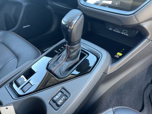 Certified 2025 Subaru Crosstrek 2.5i Limited AWD/4WD image 16