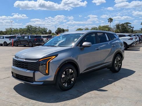 Certified 2026 Kia Sportage LX FWD image 4