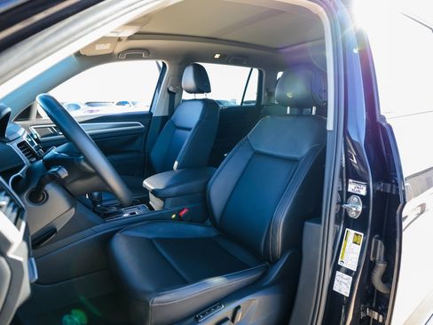 Used 2019 Volkswagen Atlas SEL R-Line image 5