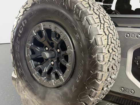 Used 2024 Ford Bronco Raptor w/ Interior Carbon Fiber Pack 6 AWD/4WD image 18