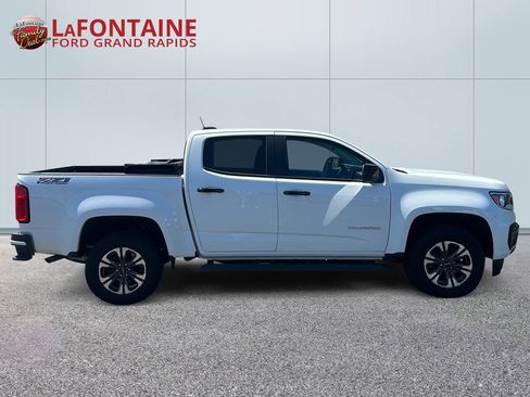 Used 2022 Chevrolet Colorado Z71 w/ Safety Package AWD/4WD image 8