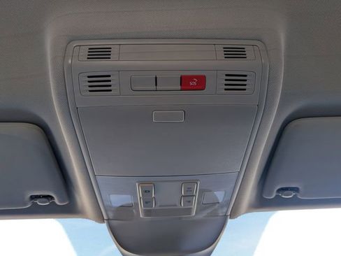 New 2026 Volkswagen Taos SE image 25