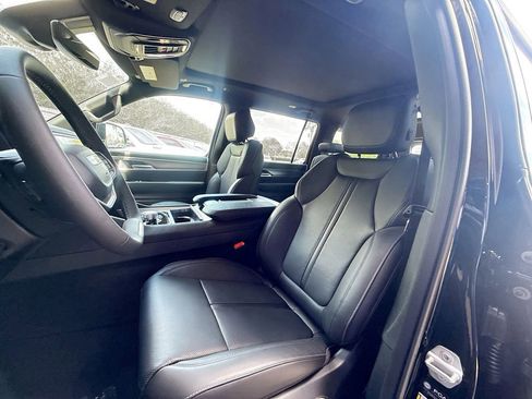 New 2026 Jeep Grand Wagoneer 2WD image 22