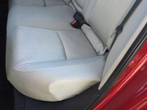 Used 2018 Honda Accord EX image 35