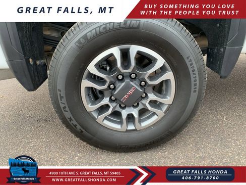 Used 2022 GMC Sierra 3500 SLT w/ Gooseneck/5TH Wheel Package image 9