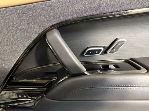 Used 2023 Land Rover Range Rover Sport SE Dynamic image 35