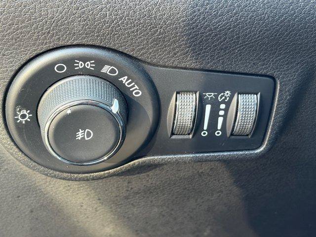 Used 2022 Jeep Compass Latitude FWD image 9