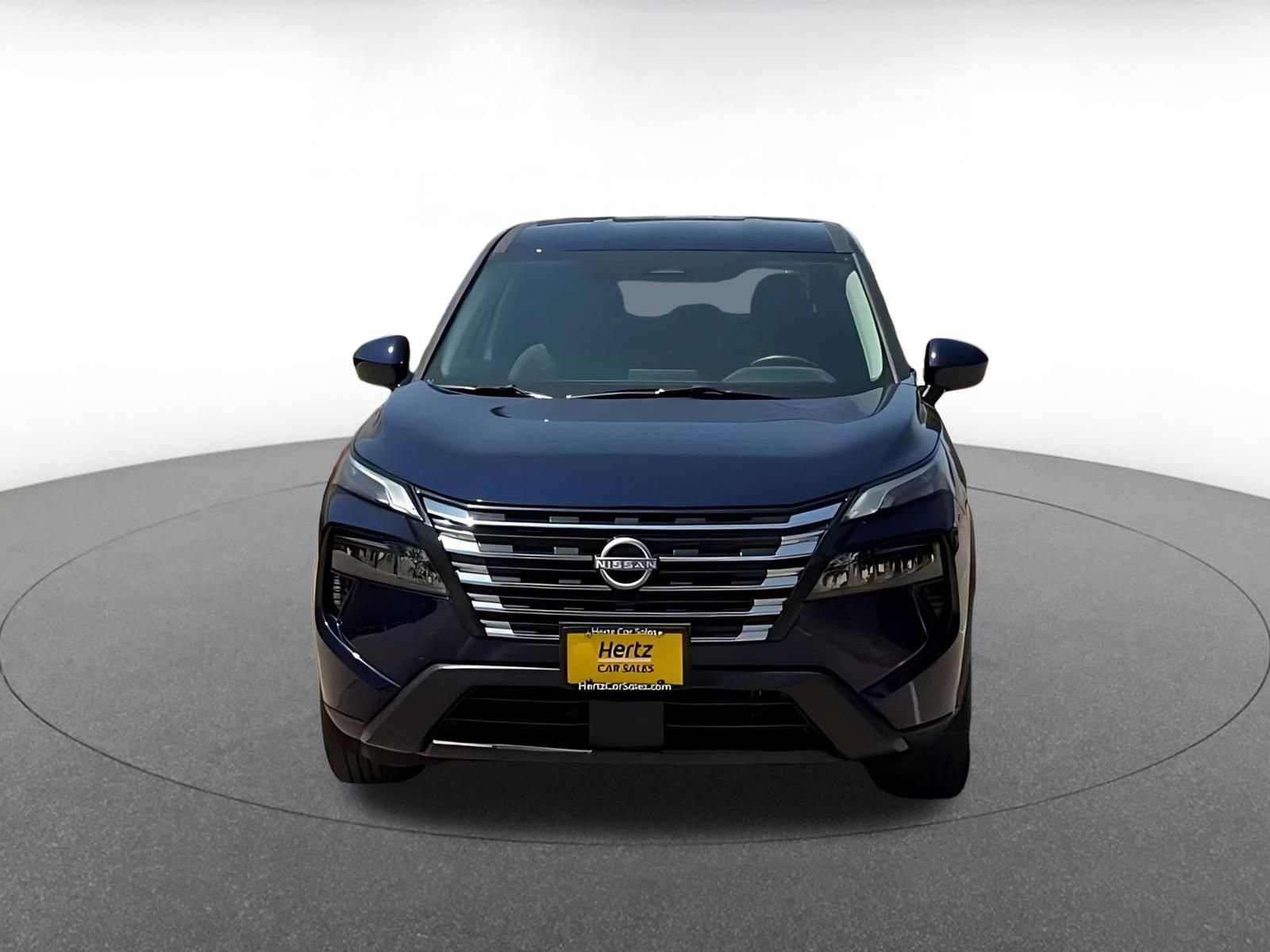Used 2026 Nissan Rogue SV AWD/4WD image 4
