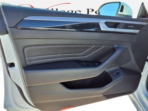 Used 2023 Volkswagen Arteon SEL Premium w/ Arteon MDO Package image 12