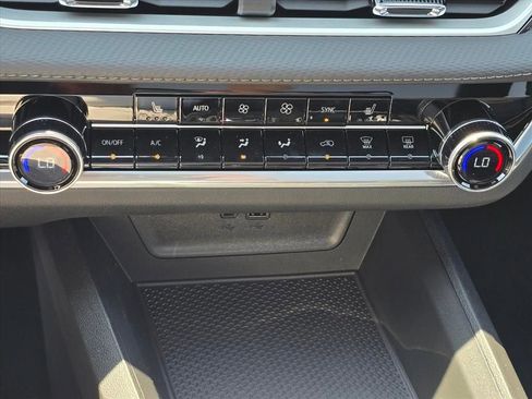 New 2026 Chevrolet Equinox LT FWD image 15