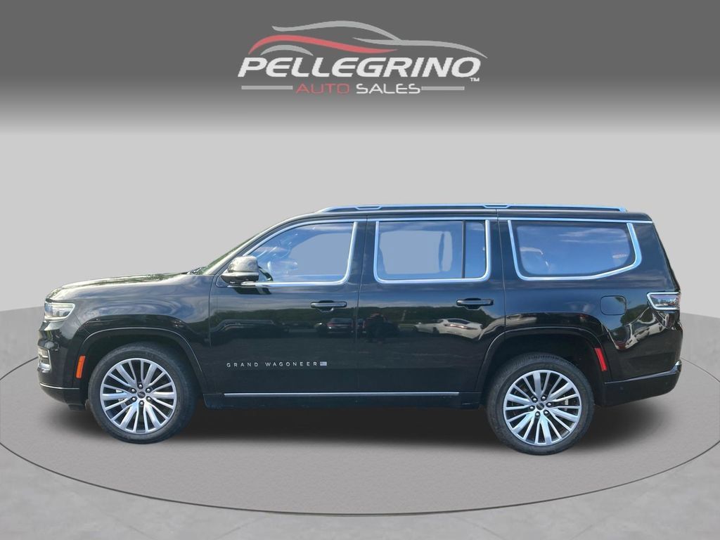 Used 2022 Jeep Grand Wagoneer Series III AWD/4WD image 3