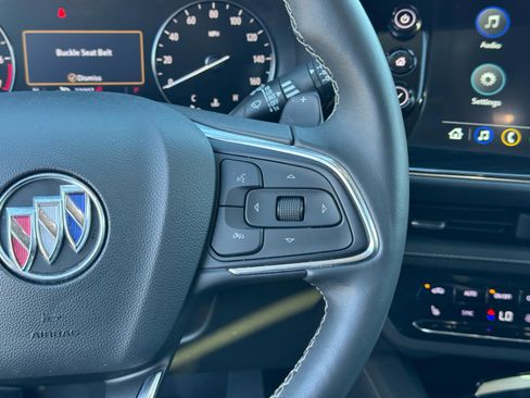 Used 2023 Buick Envision Preferred image 22
