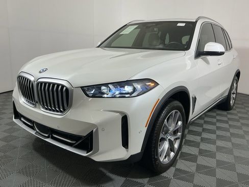 Certified 2025 BMW X5 sDrive40i RWD image 2
