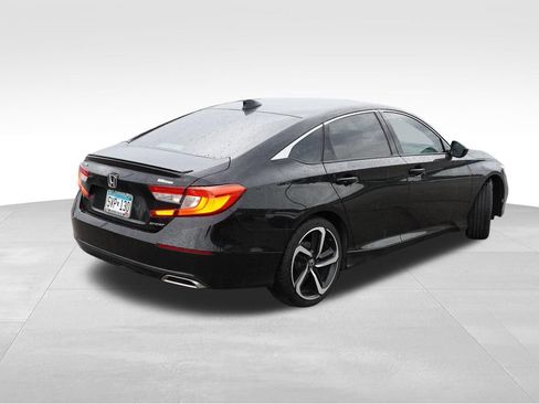 Used 2019 Honda Accord Sport image 3