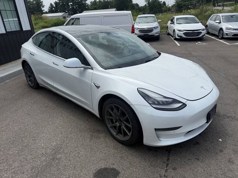 Used 2020 Tesla Model 3 Long Range AWD/4WD image 5