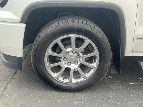 Used 2018 GMC Sierra 1500 Denali AWD/4WD image 9