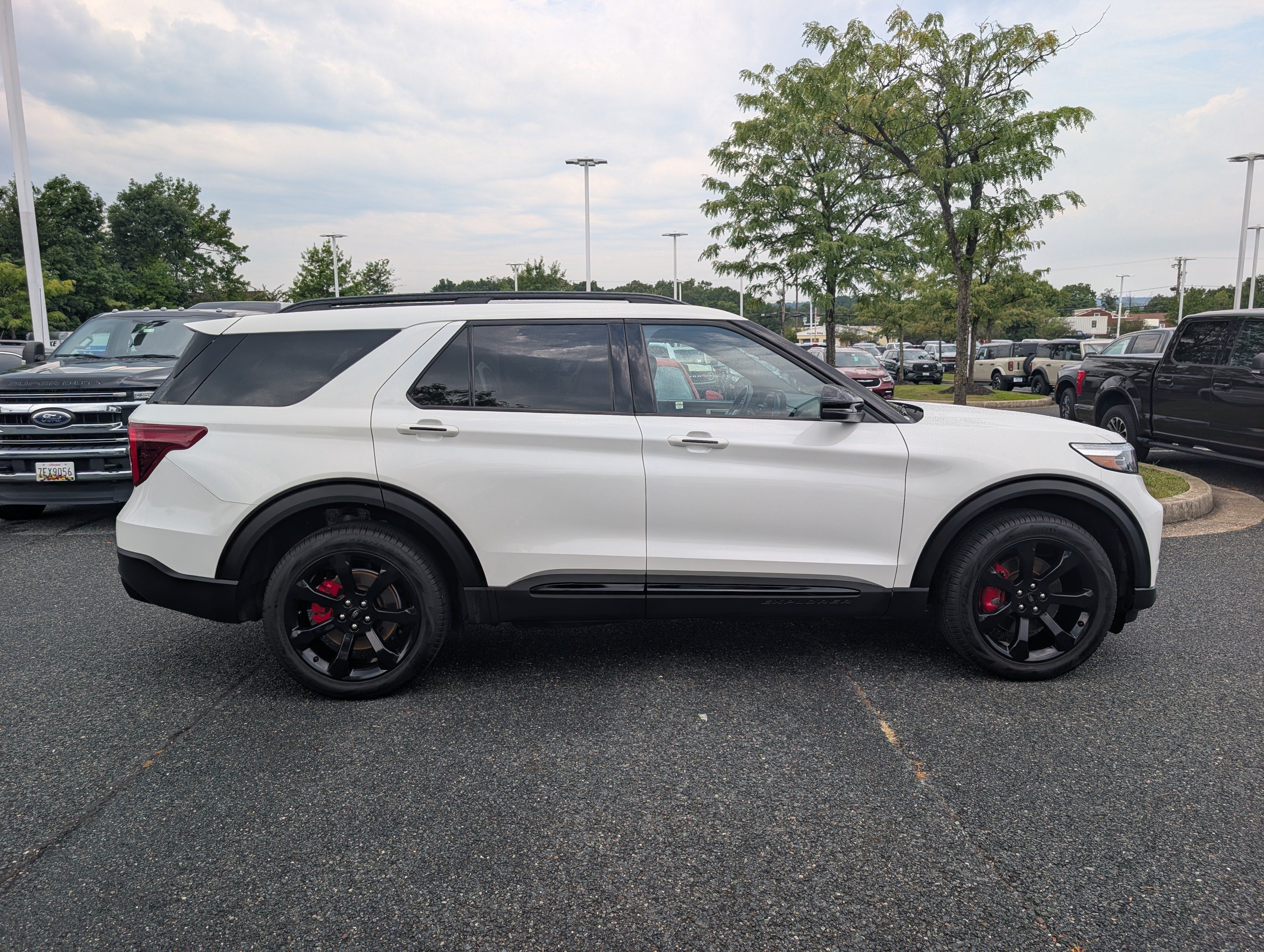 Certified 2023 Ford Explorer ST w/ Equipment Group 401A AWD/4WD image 3
