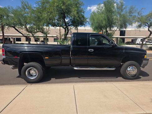 Used 2001 Dodge Ram 3500 Truck 4x4 Quad Cab image 16