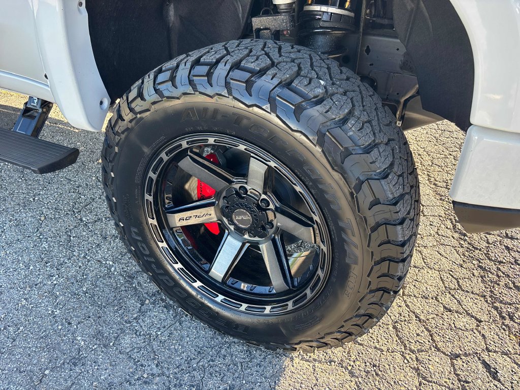 New 2026 GMC Sierra 1500 AT4 w/ AT4 Premium Package AWD/4WD image 38