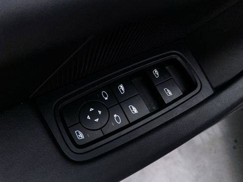 Used 2024 Porsche Taycan RWD image 17