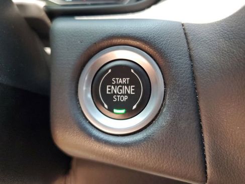 Used 2022 GMC Yukon SLT w/ SLT Premium Package image 24