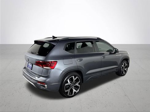 Certified 2023 Volkswagen Taos SEL AWD/4WD image 6