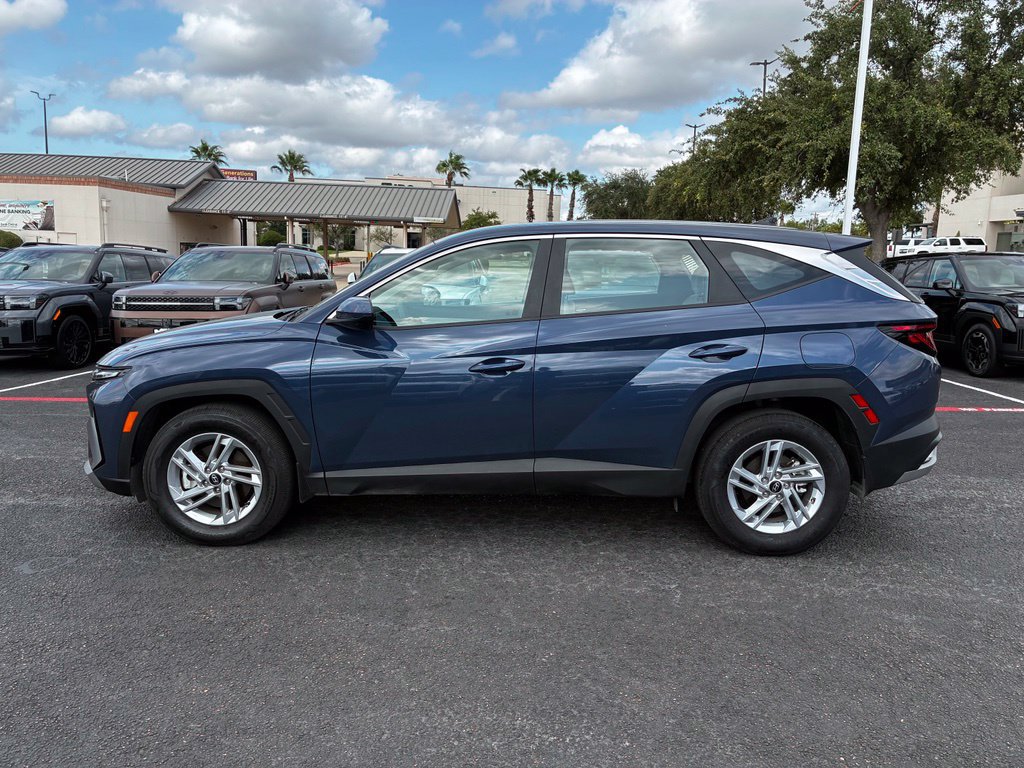 Certified 2026 Hyundai Tucson SE FWD image 2