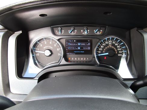 Used 2014 Ford F150 XLT w/ Equipment Group 302A Luxury image 12