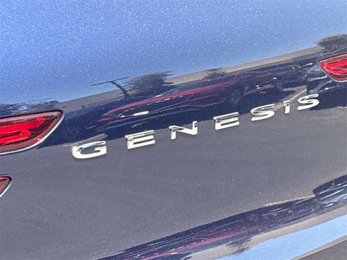 Used 2025 Genesis GV70 2.5T Select w/ Select Package image 19