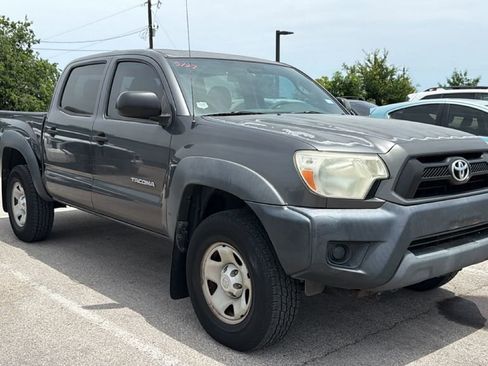 Used 2013 Toyota Tacoma PreRunner w/ Convenience Pkg RWD image 3