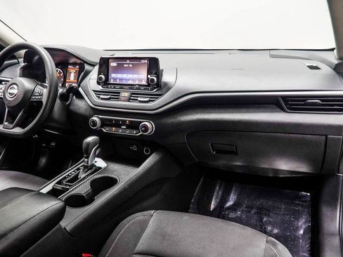 Used 2024 Nissan Altima 2.5 S image 16