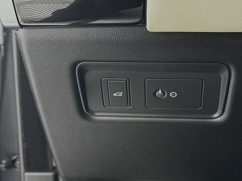 Used 2020 Land Rover Range Rover Sport HSE Dynamic AWD/4WD image 13