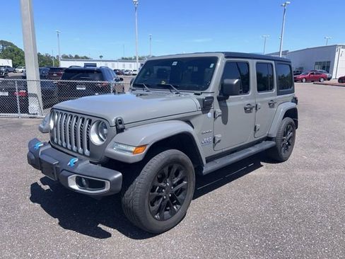 Used 2023 Jeep Wrangler Unlimited Sahara AWD/4WD image 1