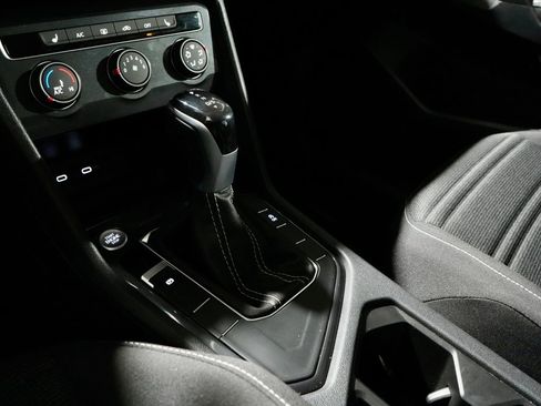 Used 2024 Volkswagen Tiguan S image 20