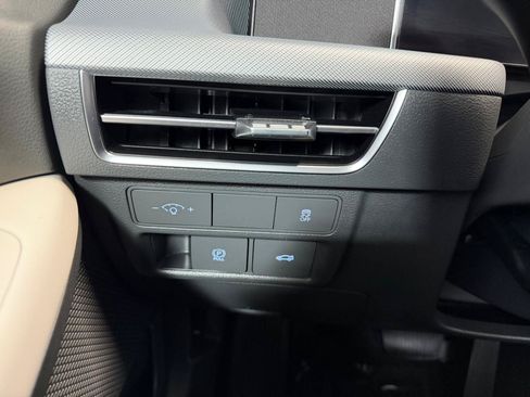 Used 2025 Hyundai Sonata SEL FWD image 36