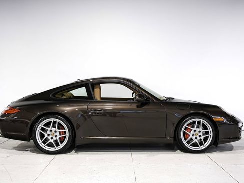 Used 2010 Porsche 911 Carrera S RWD image 2