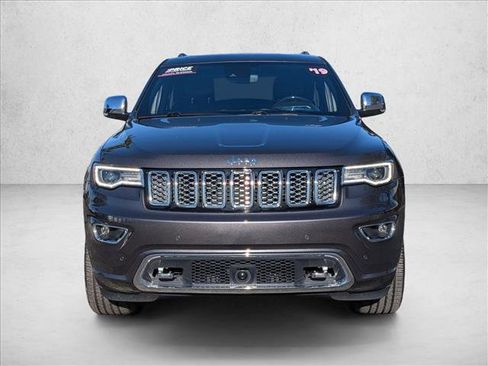 Used 2019 Jeep Grand Cherokee Overland image 2