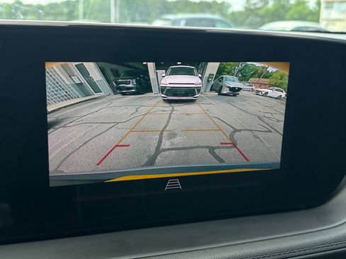Used 2025 Buick Encore GX Preferred FWD image 23