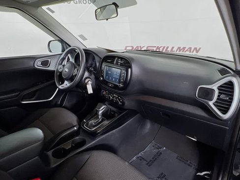 Used 2020 Kia Soul LX FWD image 34