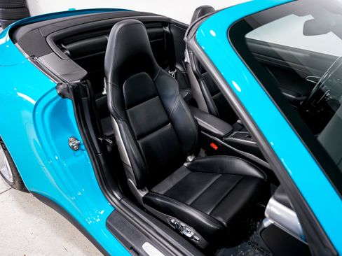 Used 2018 Porsche 911 Carrera 4S image 28