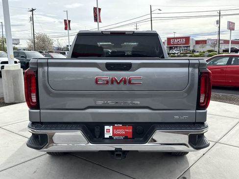 Used 2024 GMC Sierra 1500 SLT AWD/4WD image 4