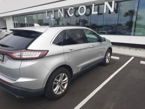 Used 2018 Ford Edge SEL w/ Equipment Group 201A FWD image 3