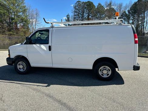 Used 2012 Chevrolet Express 2500 image 7