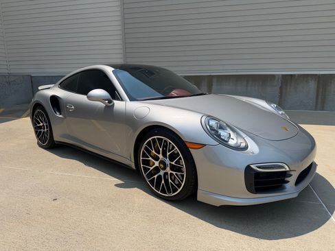 Used 2015 Porsche 911 Turbo S w/ High-end Infotainment Package AWD/4WD image 1