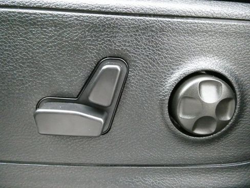 Used 2025 RAM 1500 RHO w/ Bed Utility Group image 22