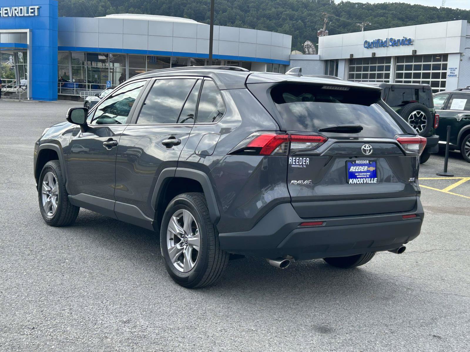 Used 2025 Toyota RAV4 XLE FWD image 5